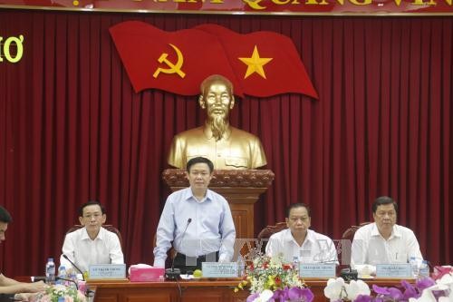 Deputy Prime Minister Vuong Dinh Hue visits Can Tho city  - ảnh 1